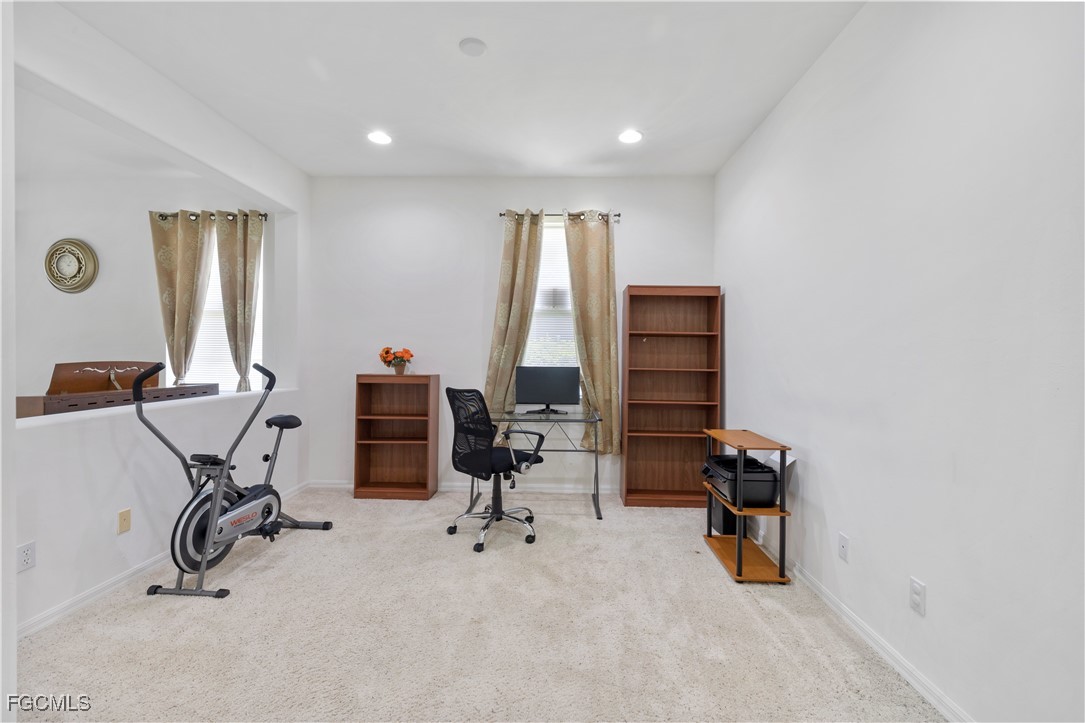 2 Bed SingleFamilyResidence for Sale in Town Lakes, photo 14