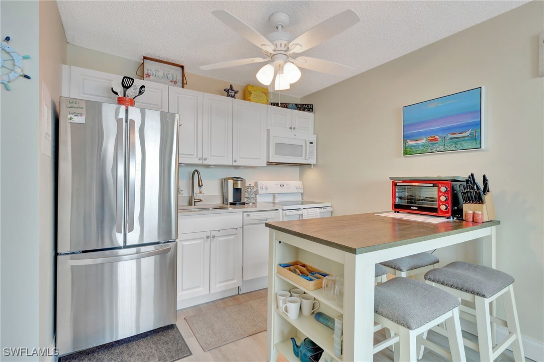 1 Bed Waterfront Home for Sale in Fort Myers Beach, photo 14