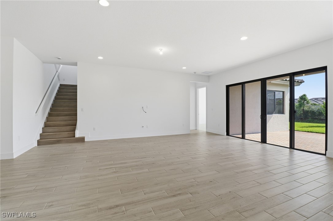 4 Bed SingleFamilyResidence for Sale in Maple Ridge, photo 14