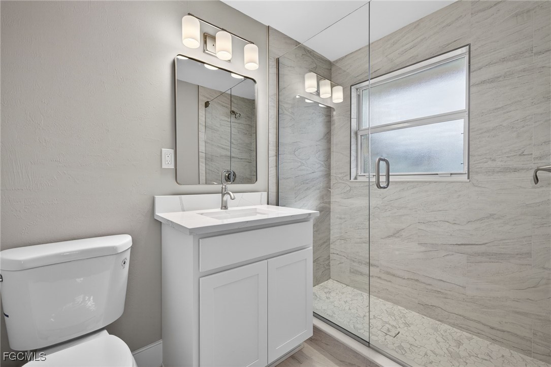 3 Bed SingleFamilyResidence for Sale in Fort Myers, photo 14