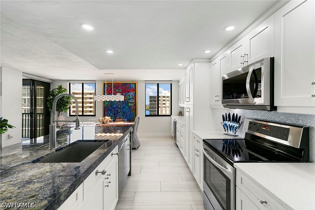 2 Bed Waterfront Home for Sale in Naples, photo 14