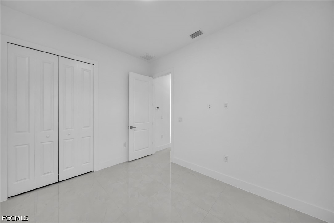 3 Bed SingleFamilyResidence for Sale in Lehigh Acres, photo 14