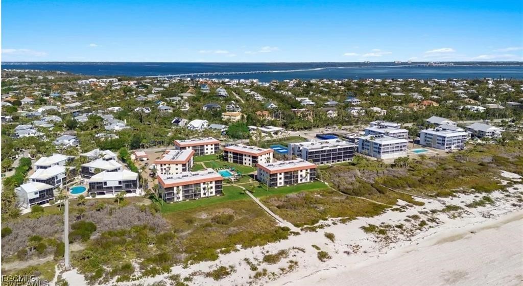 1 Bed Waterfront Home for Sale in Sanibel, photo 14