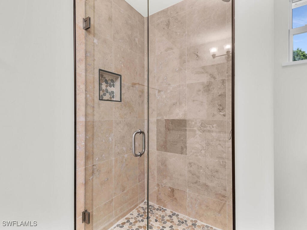 3 Bed SingleFamilyResidence for Sale in Naples, FL, $529,000 — photo 14
