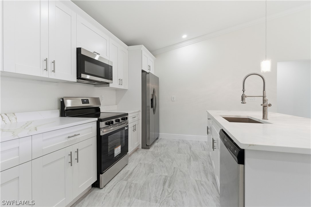 3 Bed SingleFamilyResidence for Sale in Fort Myers, FL — photo 14