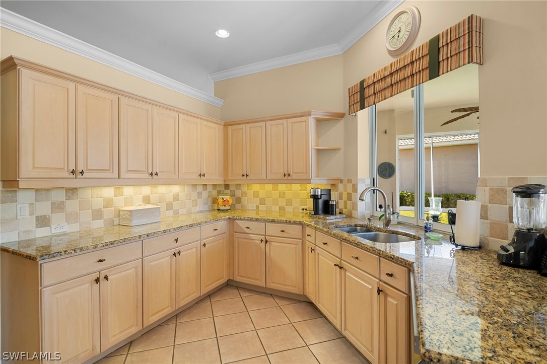 3 Bed SingleFamilyResidence for Sale in Naples, photo 14
