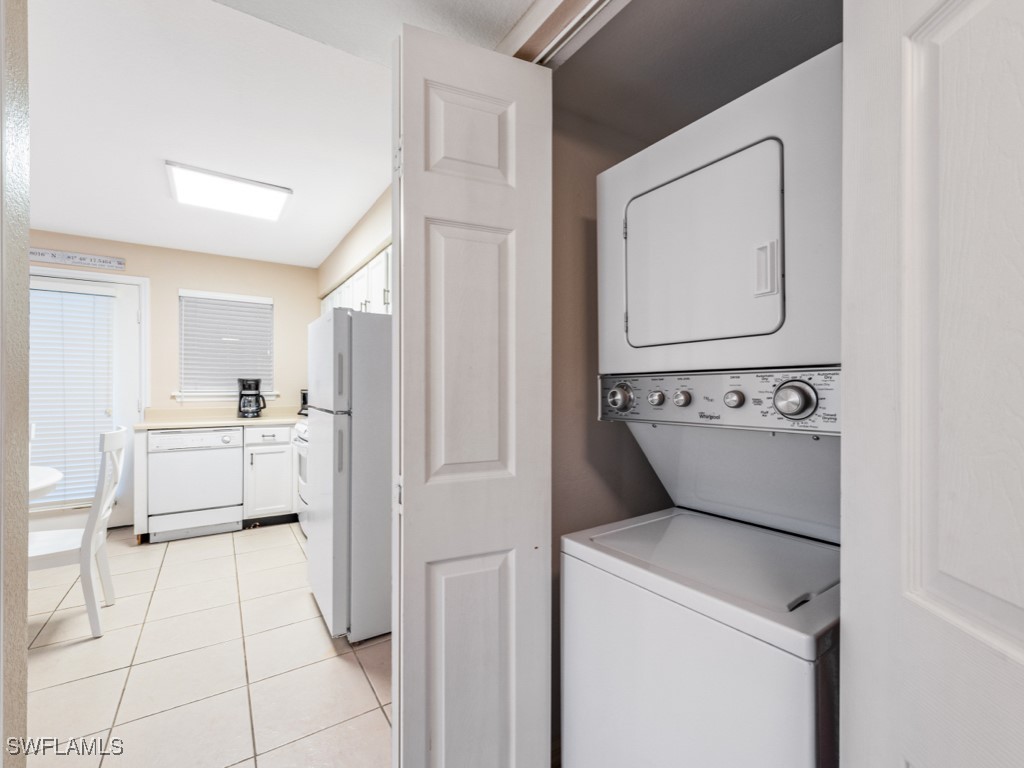 2 Bed Condominium for Sale in Naples, photo 14