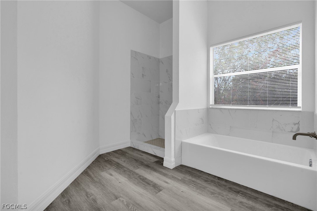 3 Bed SingleFamilyResidence for Sale in Lehigh Acres, photo 14