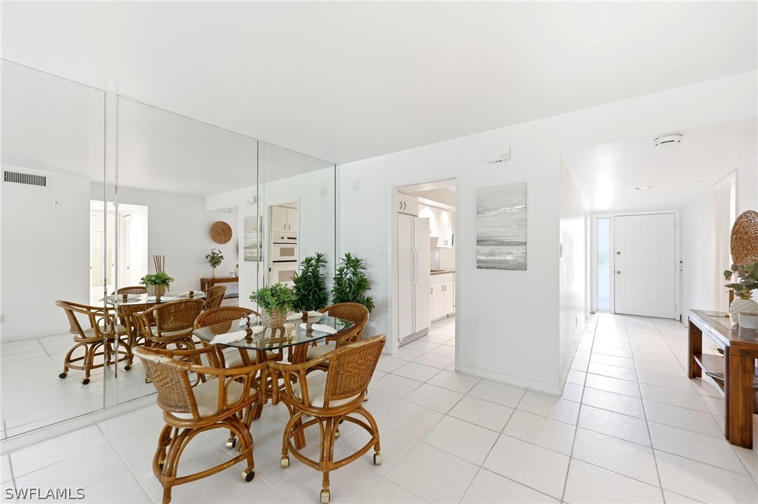 2 Bed Condominium for Sale in Naples, photo 14