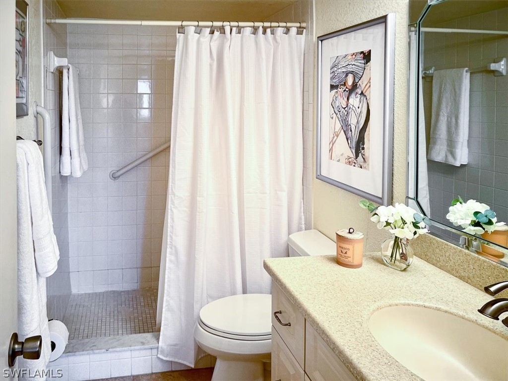 2 Bed Waterfront Home for Sale in Naples, photo 14