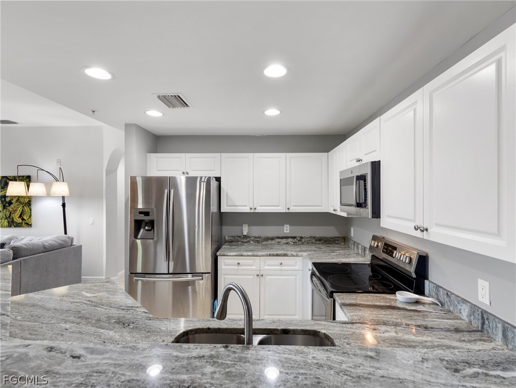 2 Bed Condominium for Sale in Cape Coral, FL, $199,900 — photo 14