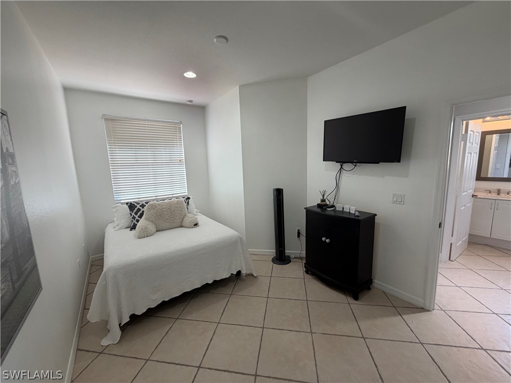 3 Bed SingleFamilyResidence for Sale in Naples, FL, $450,000 — photo 14