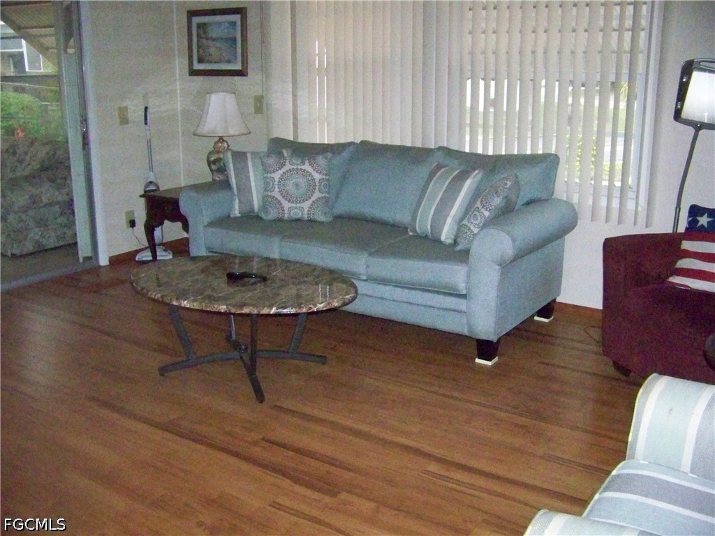2 Bed ManufacturedHome for Sale in Carriage Village, photo 14