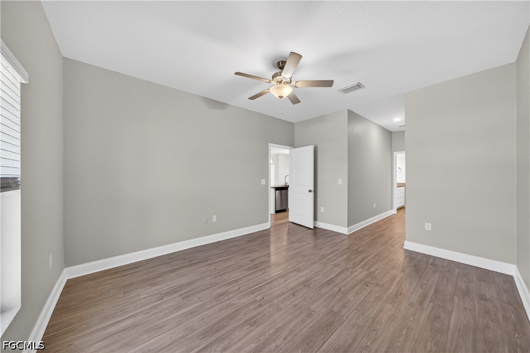 3 Bed SingleFamilyResidence for Sale in Cape Coral, photo 14