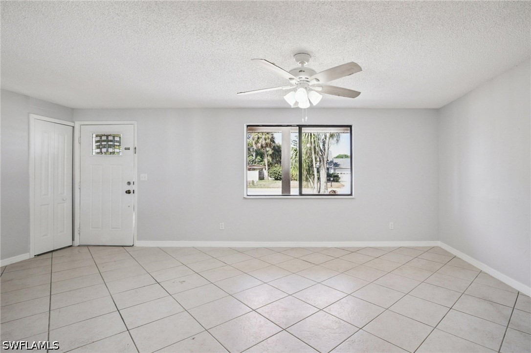 2 Bed SingleFamilyResidence for Sale in San Carlos Park, photo 14