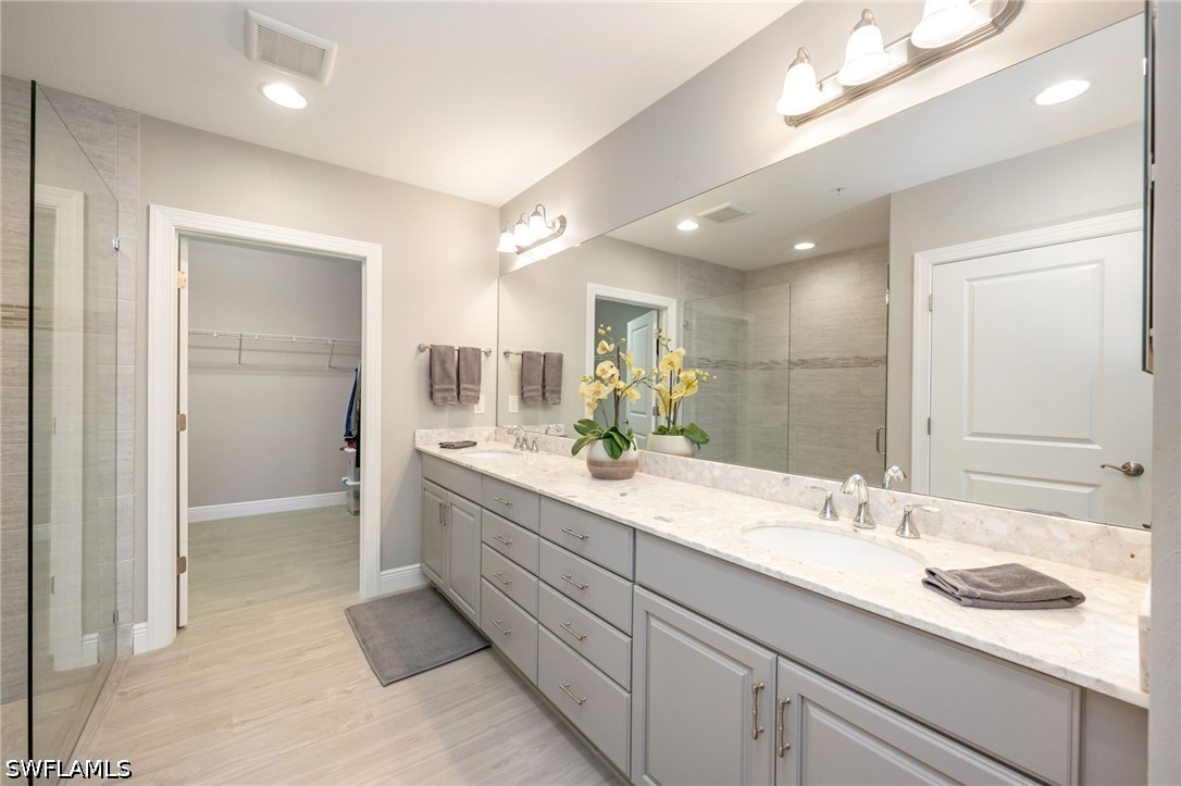 2 Bed Waterfront Home for Sale in Naples, photo 14
