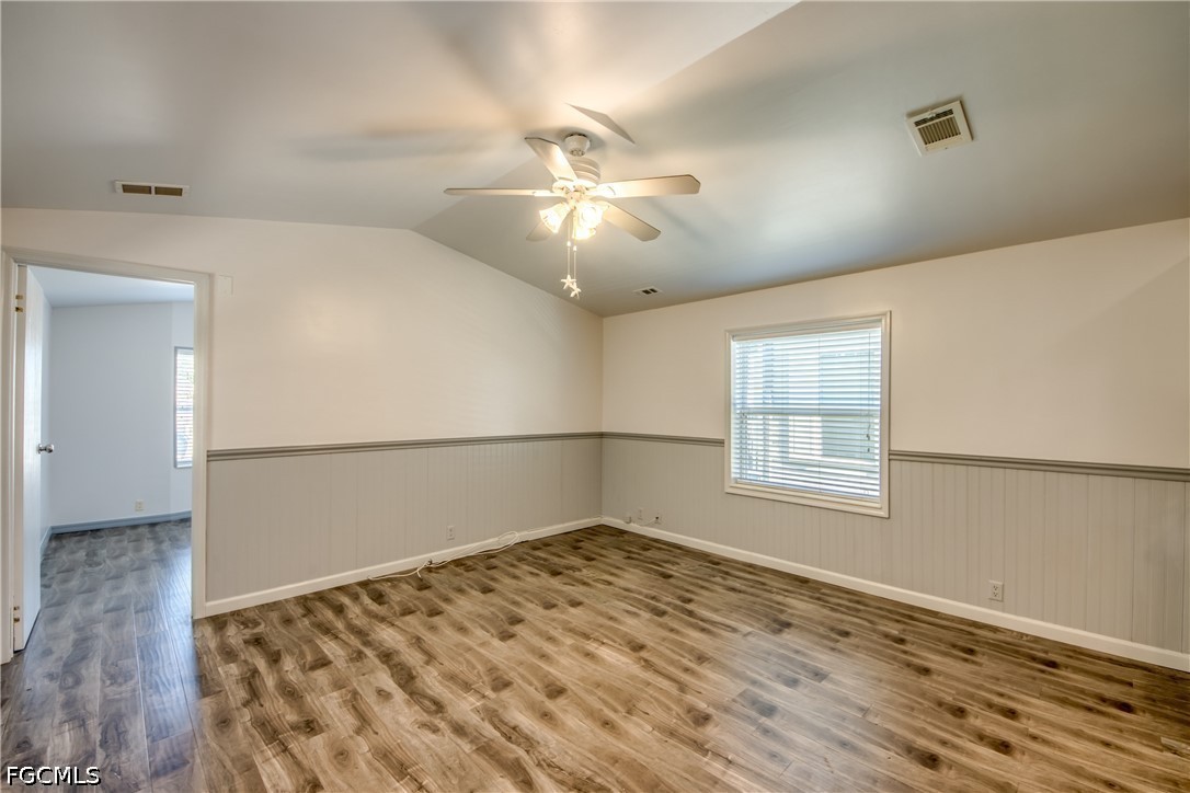 2 Bed ManufacturedHome for Sale in Pine Island Cove, photo 14