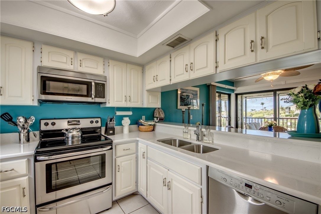 2 Bed Pool Home for Sale in Bokeelia, photo 14