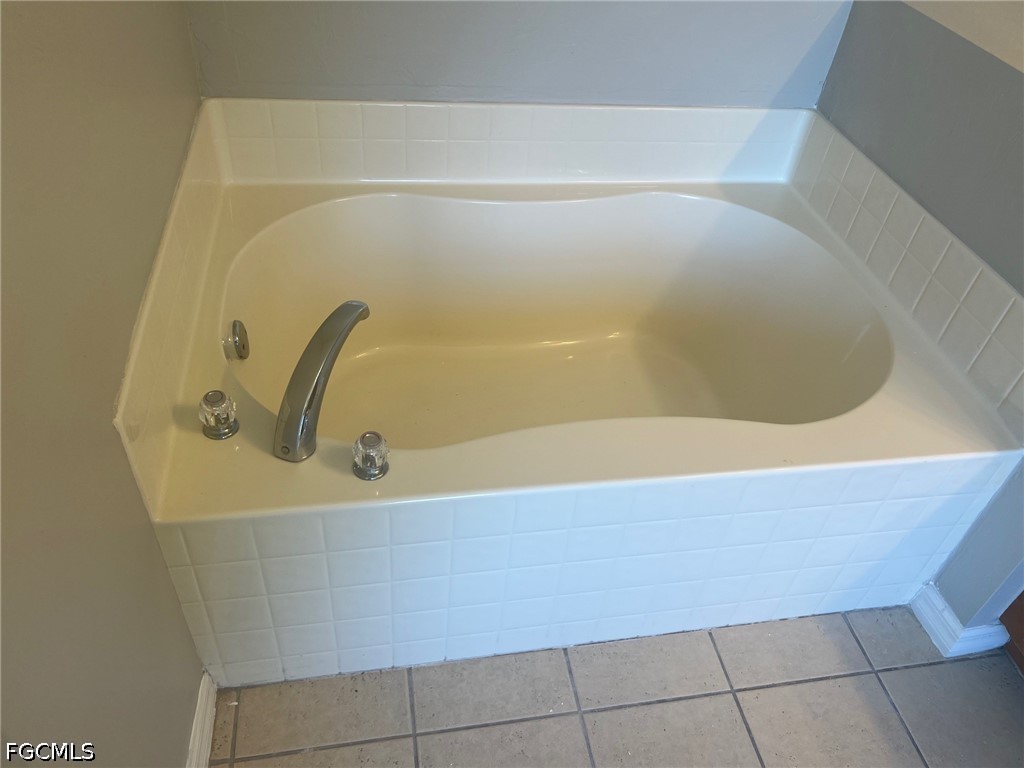 4 Bed SingleFamilyResidence for Sale in Lehigh Acres, FL — photo 14