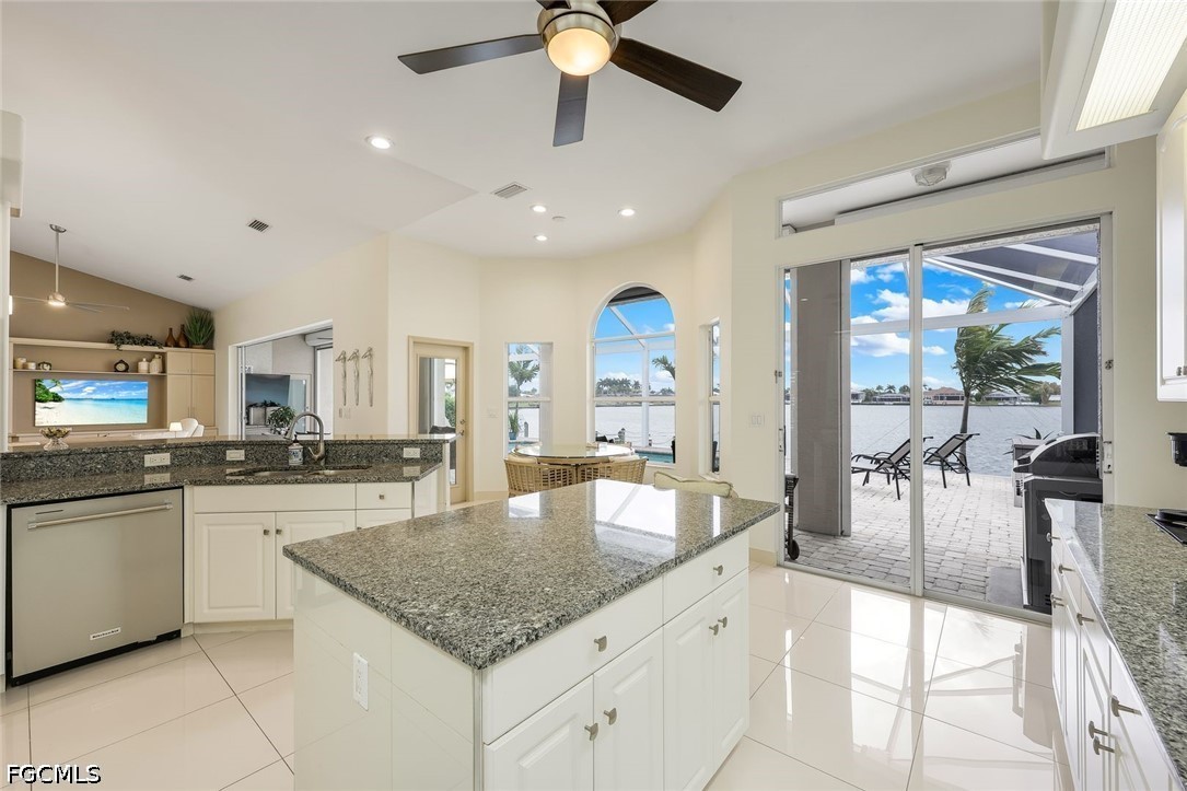 3 Bed Pool Home for Sale in Cape Coral, photo 14