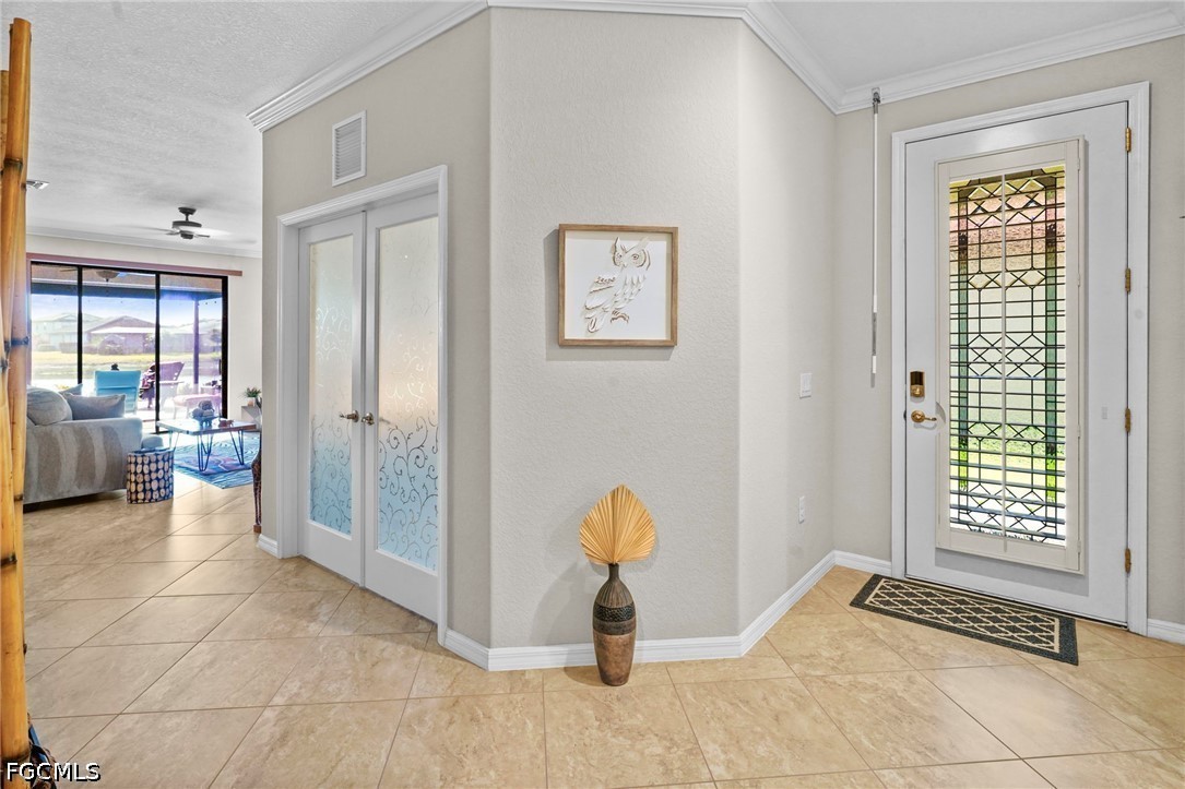 2 Bed Waterfront Home for Sale in Fort Myers, photo 14