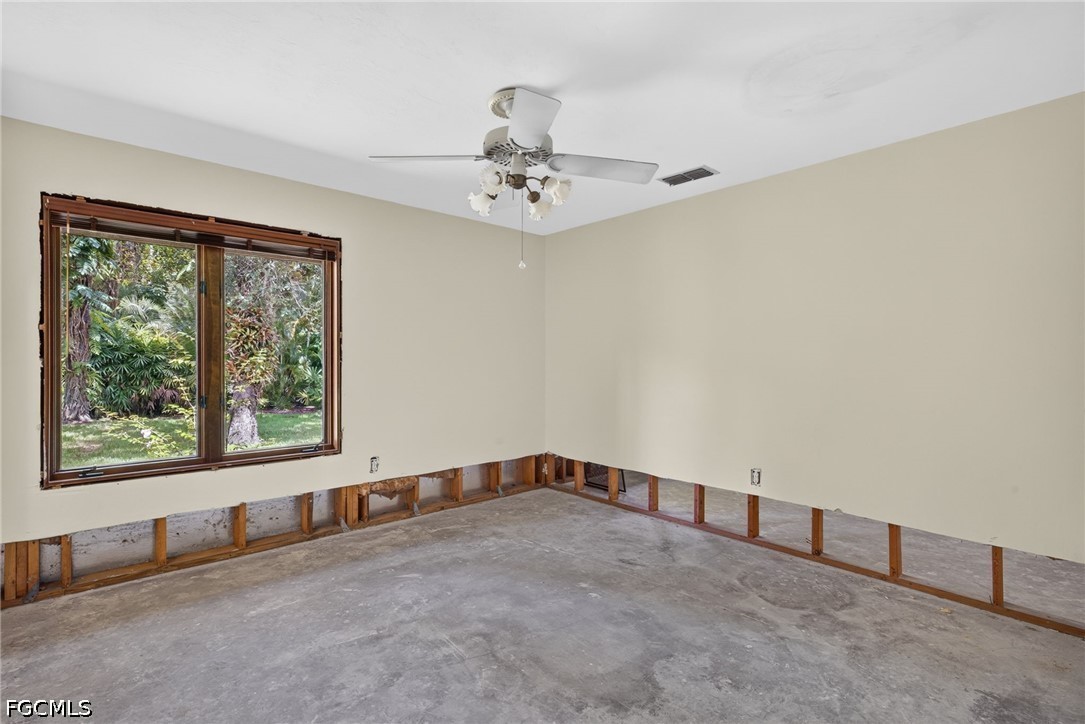 3 Bed Waterfront Home for Sale in Buckingham, photo 14