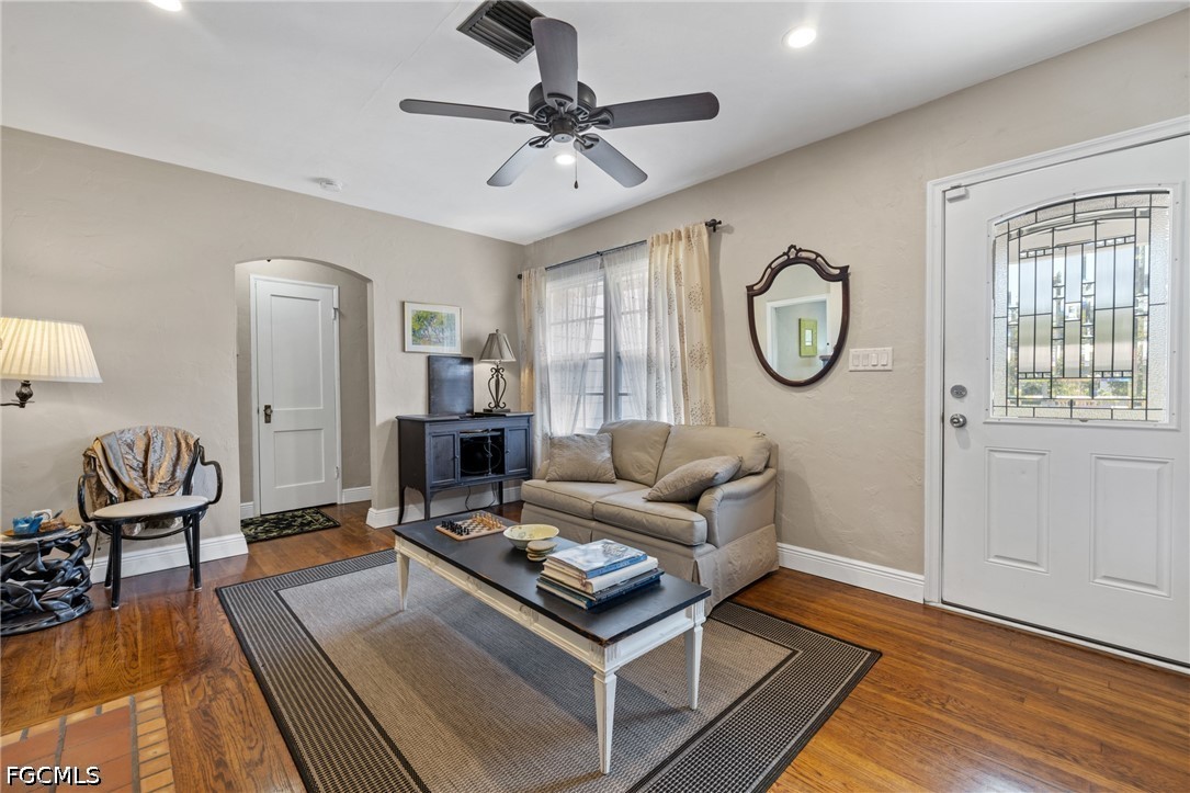 2 Bed SingleFamilyResidence for Sale in Allen Park, photo 14