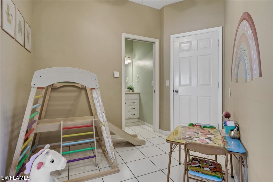 2 Bed SingleFamilyResidence for Sale in Estero, FL, $299,000 — photo 14