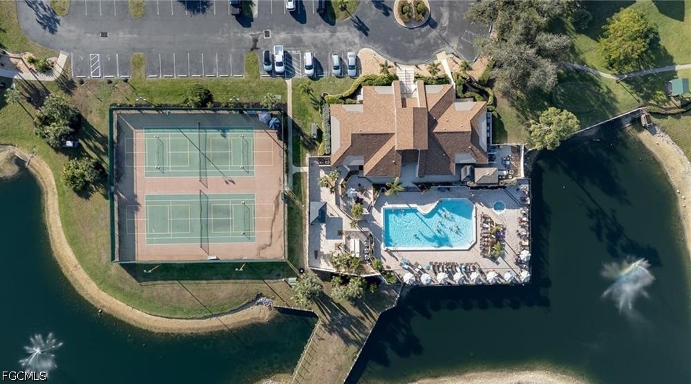 2 Bed Waterfront Home for Sale in Fort Myers, photo 14