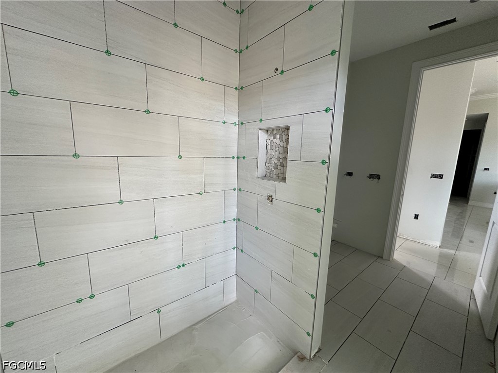 3 Bed SingleFamilyResidence for Sale in Cape Coral, photo 14