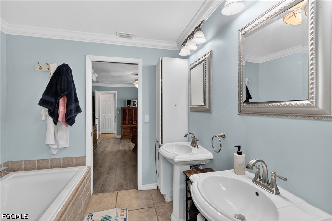 3 Bed Pool Home for Sale in Cape Coral, photo 14