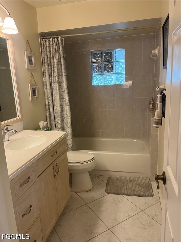 3 Bed Waterfront Home for Sale in North Fort Myers, photo 14