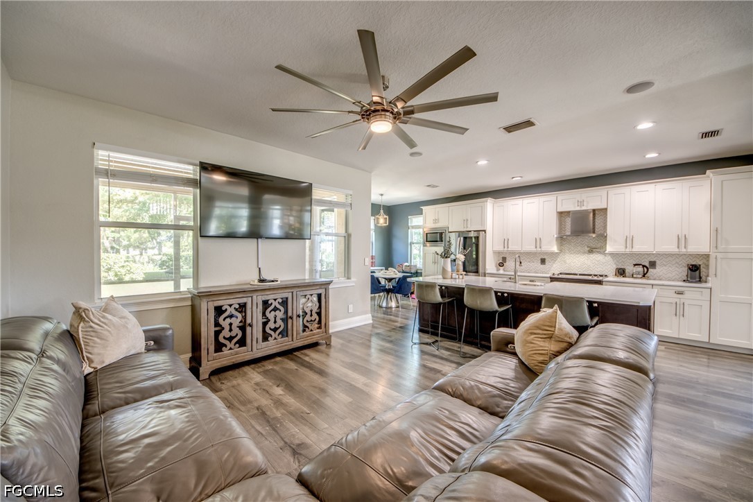 5 Bed SingleFamilyResidence for Sale in Fort Myers, FL — photo 14
