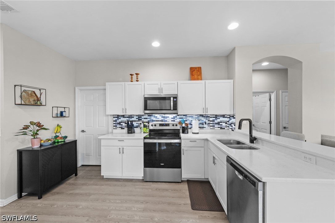 3 Bed SingleFamilyResidence for Sale in Fort Myers, FL — photo 14