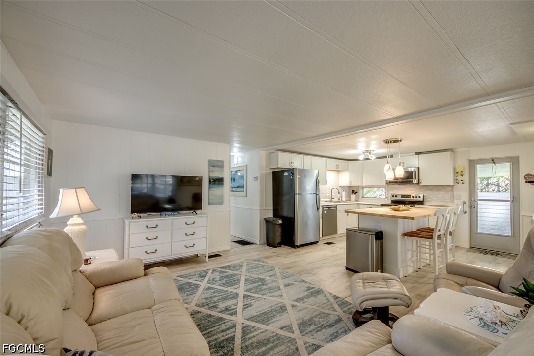 2 Bed ManufacturedHome for Sale in Old Bridge Village, FL — photo 14