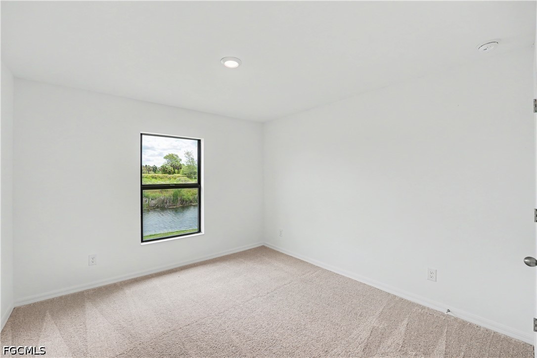 3 Bed Waterfront Home for Sale in Labelle, photo 14