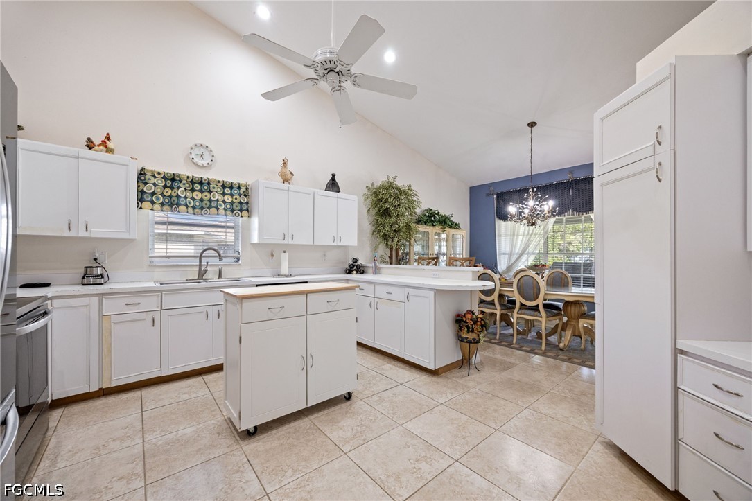 3 Bed SingleFamilyResidence for Sale in Cape Coral, photo 14