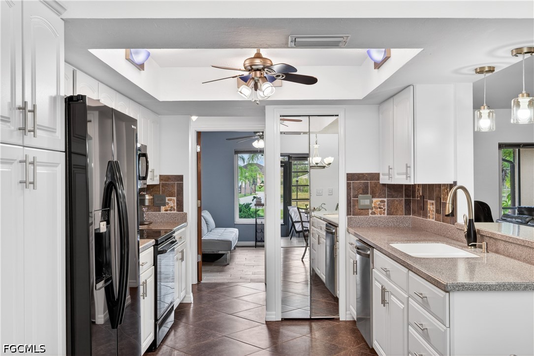 3 Bed Pool Home for Sale in Fort Myers, photo 14