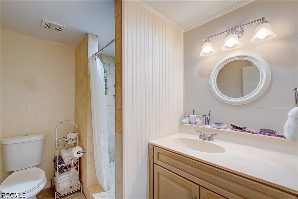 2 Bed Pool Home for Sale in North Fort Myers, photo 14