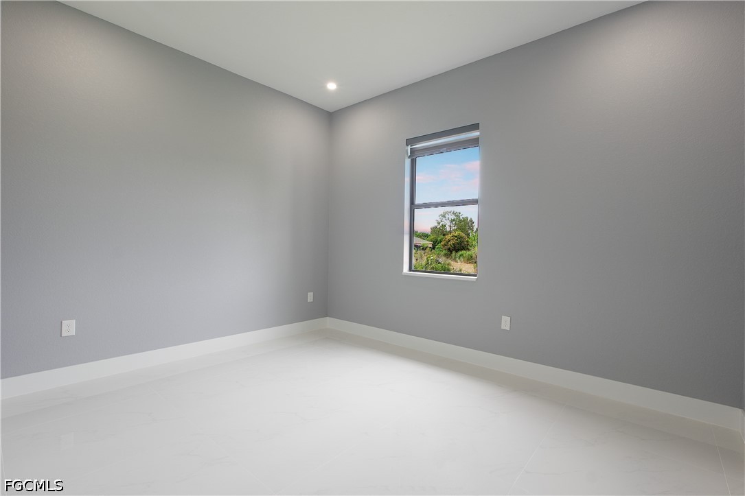 3 Bed SingleFamilyResidence for Sale in Lehigh Acres, photo 14