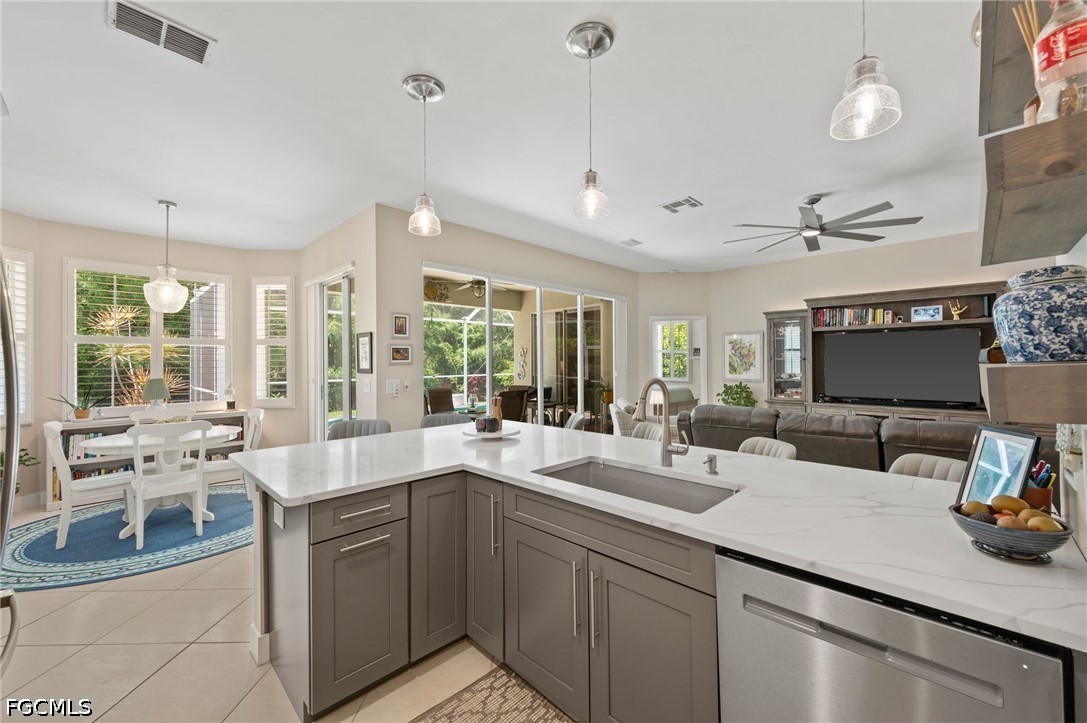 3 Bed Pool Home for Sale in Fort Myers, photo 14