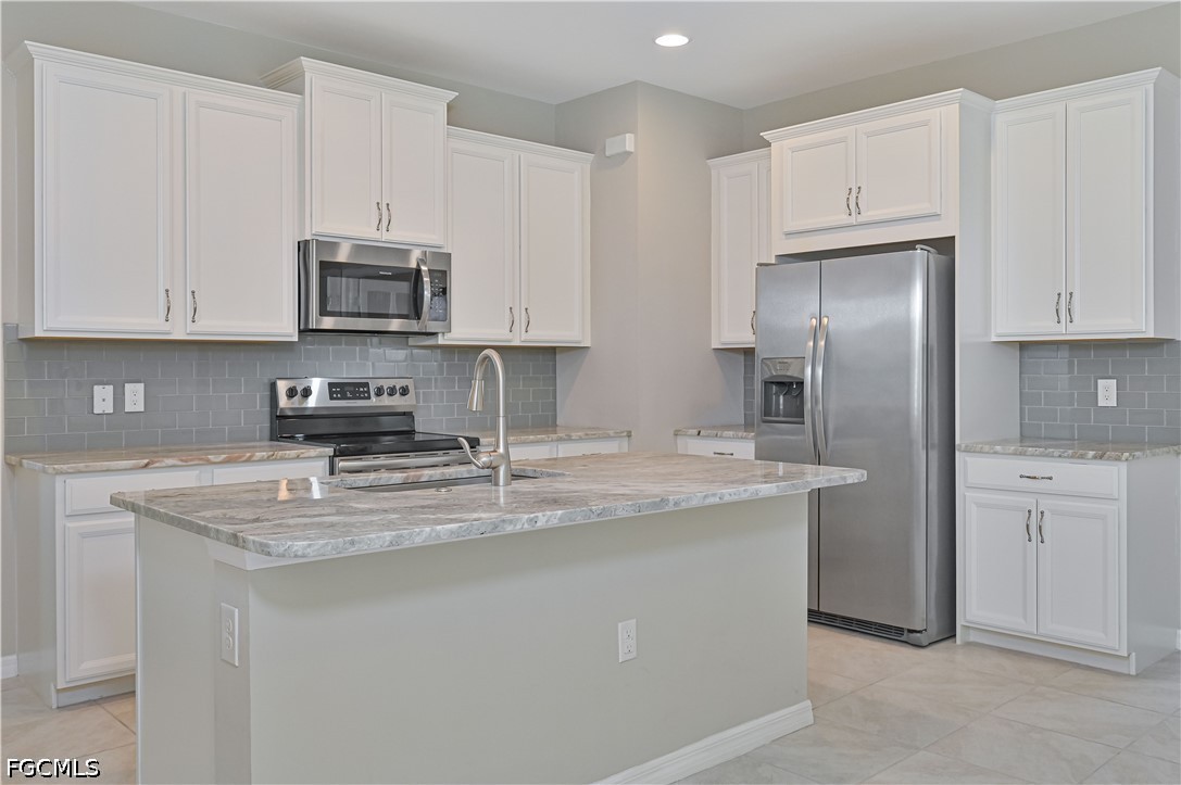 3 Bed SingleFamilyResidence for Sale in Alva, photo 14