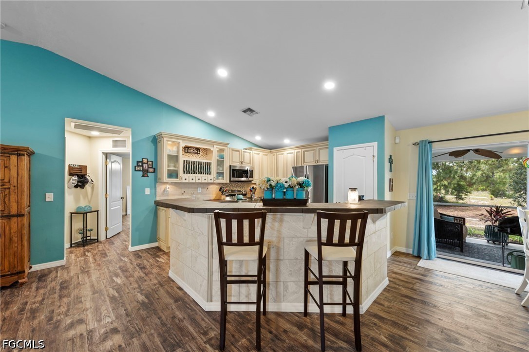 3 Bed SingleFamilyResidence for Sale in Lehigh Acres, photo 14