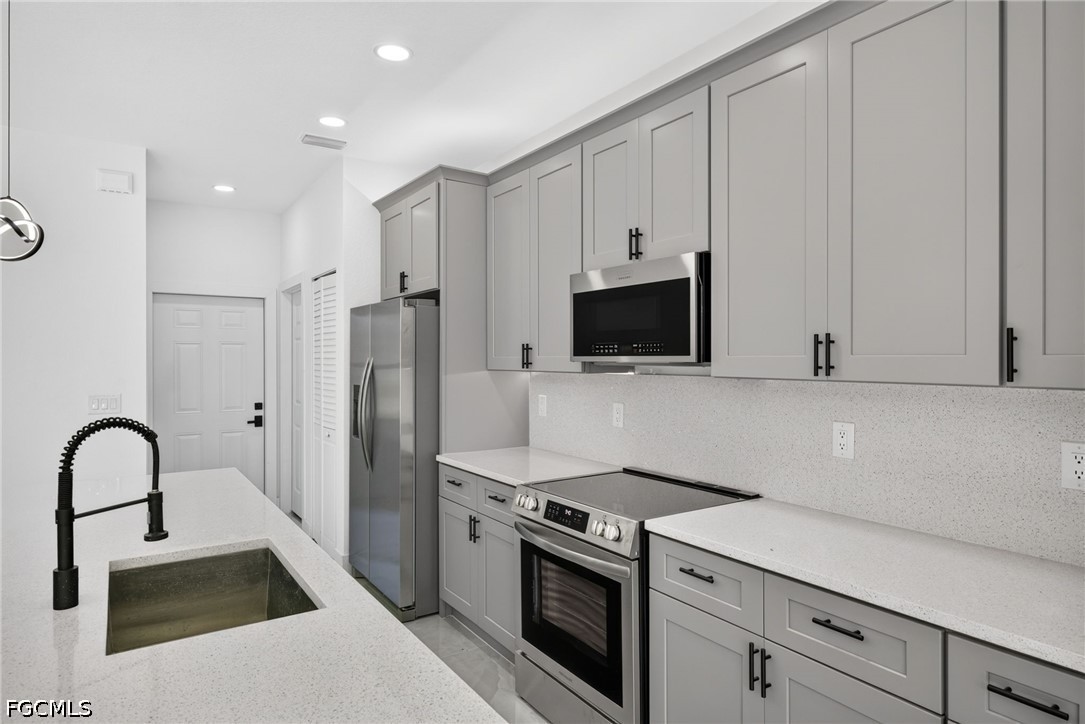 4 Bed SingleFamilyResidence for Sale in Lehigh Acres, photo 14