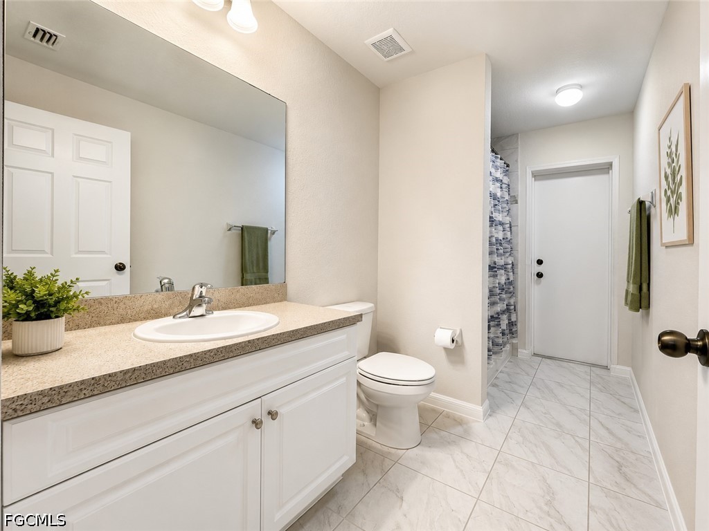 3 Bed SingleFamilyResidence for Sale in Cape Coral, photo 14