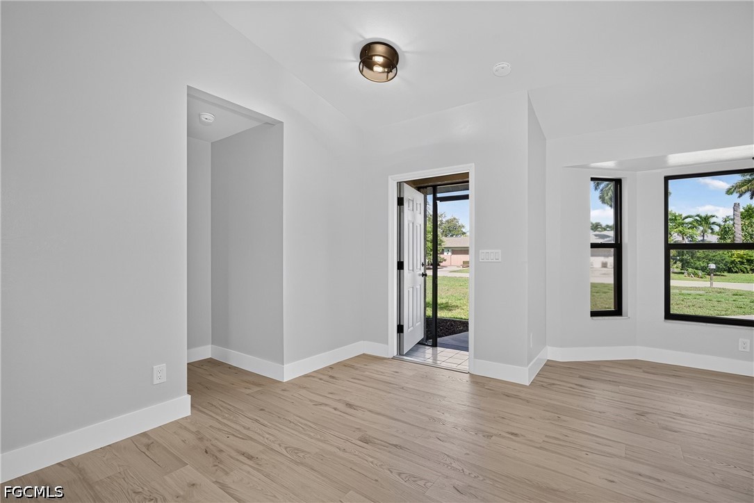 3 Bed SingleFamilyResidence for Sale in Cape Coral, photo 14