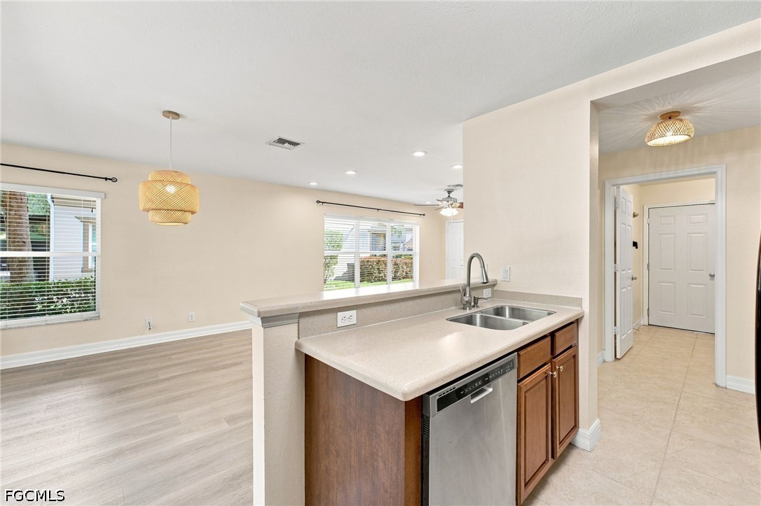 3 Bed Townhouse for Sale in Bayshore Commons, photo 14