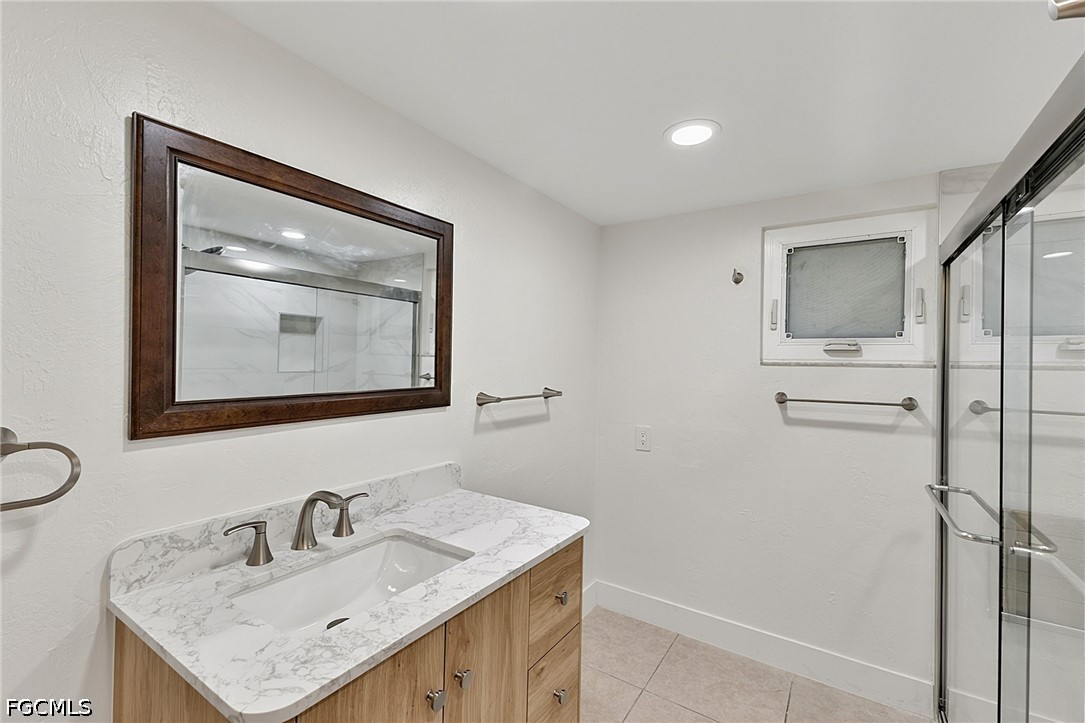 3 Bed SingleFamilyResidence for Sale in Cape Coral, photo 14