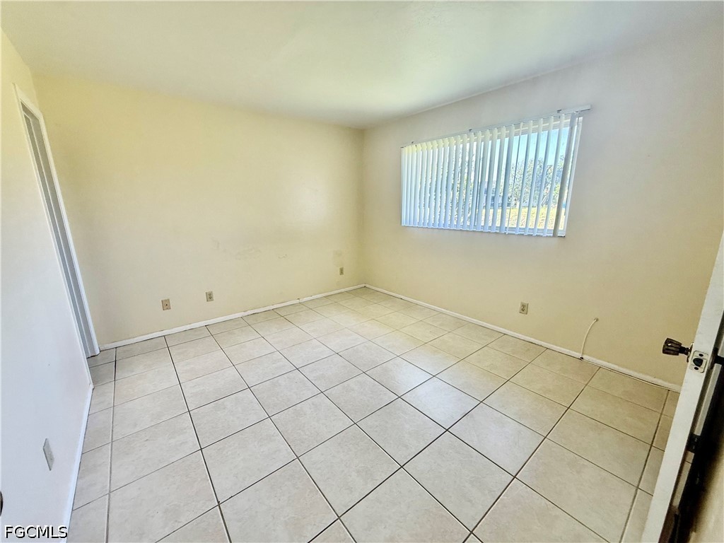 3 Bed SingleFamilyResidence for Sale in Lehigh Acres, photo 14
