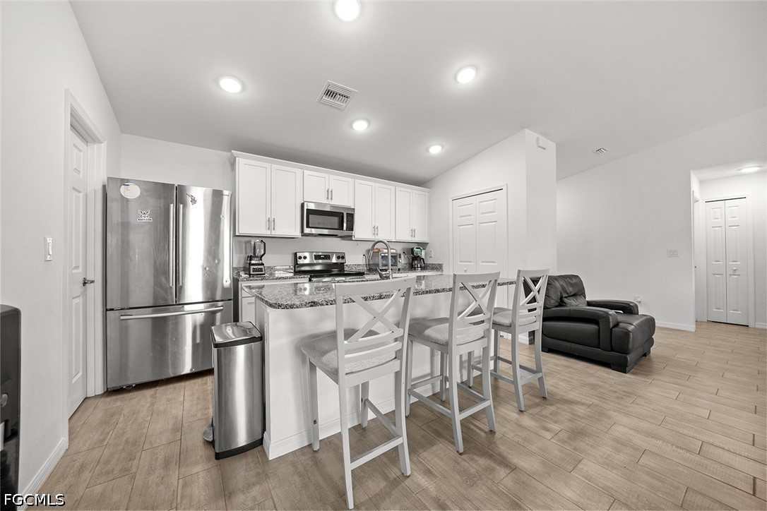 3 Bed SingleFamilyResidence for Sale in Cape Coral, photo 14